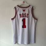 Load image into Gallery viewer, Chicago Bulls Derrick Rose Champion jersey - Large
