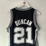 Afbeelding in Gallery-weergave laden, San Antonio Spurs Tim Duncan Adidas jersey - Small (Fits Medium)
