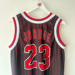 Load image into Gallery viewer, Chicago Bulls Michael Jordan Champion reversible jersey - Medium
