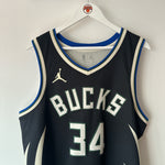 Charger l'image dans la galerie, Milwaukee Bucks Giannis Antetokounmpo Jordan jersey - XL

