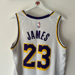 Lade das Bild in den Galerie-Viewer, Los Angeles Lakers Lebron James Nike jersey - Medium
