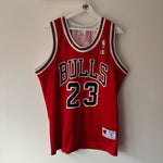 Görseli Galeri görüntüleyiciye yükleyin, Chicago Bulls Michael Jordan Champion jersey - Medium
