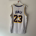 Lade das Bild in den Galerie-Viewer, Los Angeles Lakers Lebron James Nike jersey - Medium
