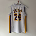 Carregar imagem no visualizador da galeria, Los Angeles Lakers Kobe Bryant Champion jersey - Youth Small
