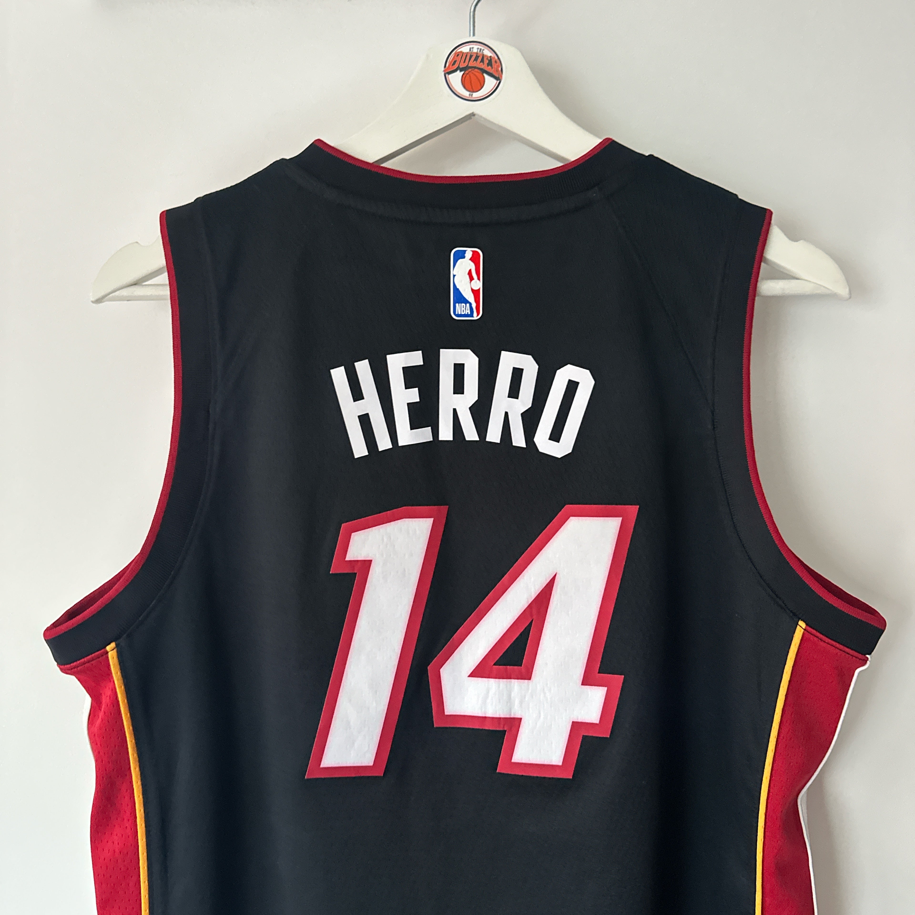 Miami Heat Tyler Herro Nike jersey - Youth Large