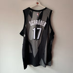 Indlæs billede til gallerivisning Brooklyn Nets Dennis Schroder Nike jersey - XL
