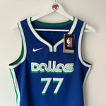 Indlæs billede til gallerivisning Dallas Mavericks Luka Doncic Nike jersey - Small
