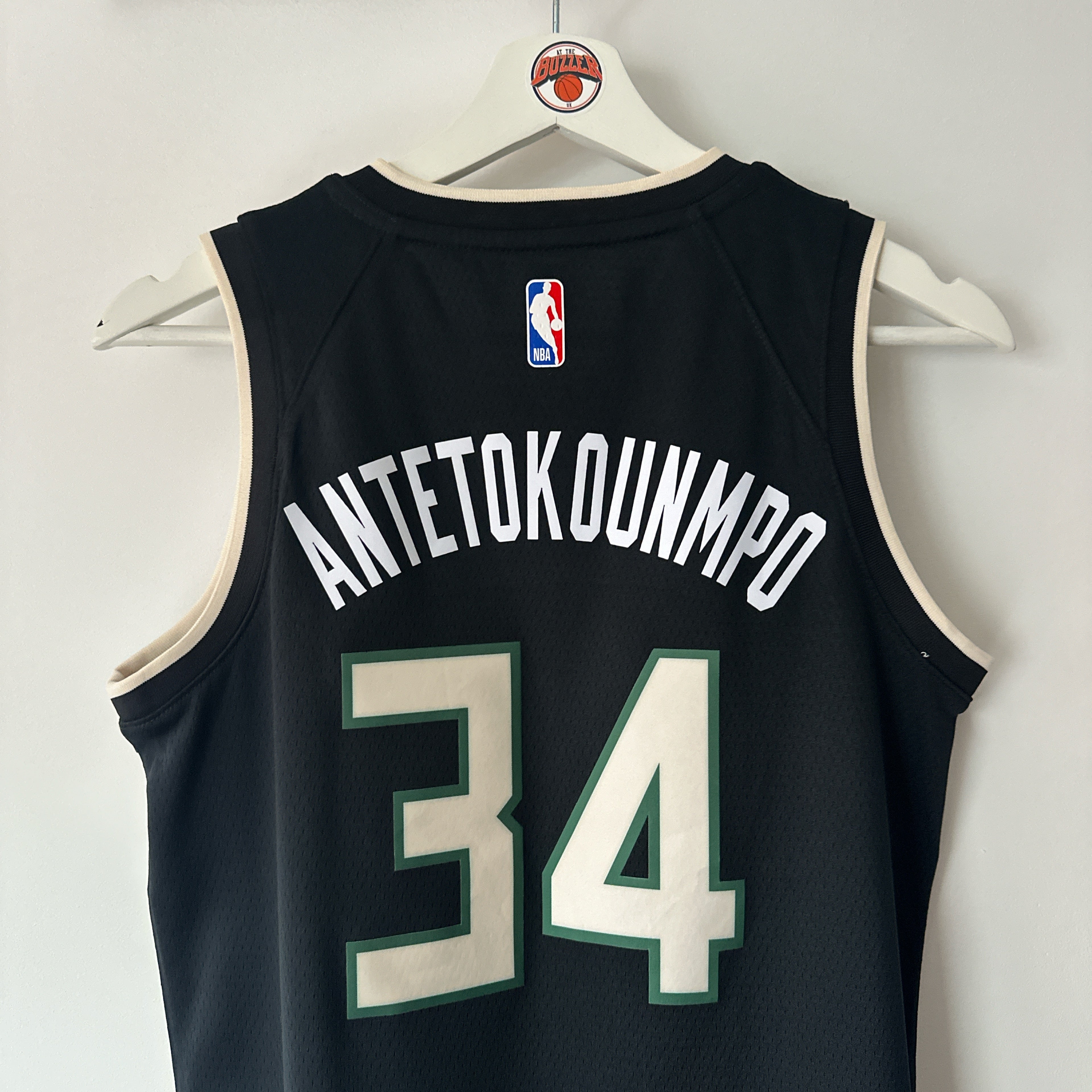 Milwaukee Bucks Giannis Antetokounmpo Jordan jersey - Youth Medium
