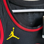 Görseli Galeri görüntüleyiciye yükleyin, Atlanta Hawks Trae Young Jordan jersey - Medium
