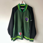 Load image into Gallery viewer, Milwaukee Bucks Nike bench jacket - XXL
