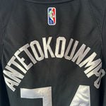 Lade das Bild in den Galerie-Viewer, Milwaukee Bucks Giannis Antetokounmpo Nike jersey - XL
