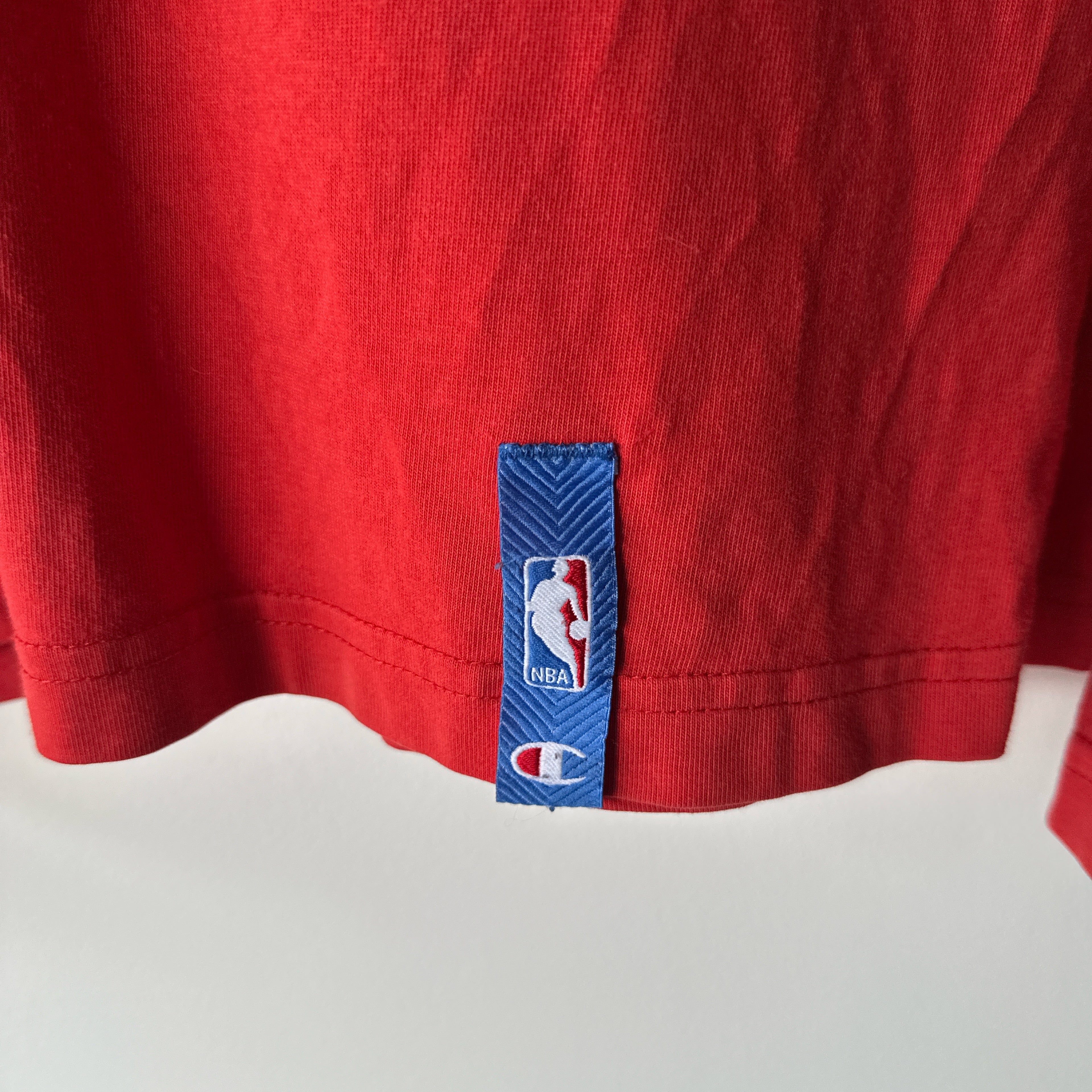 Cleveland Cavaliers Lebron James Champion long sleeve T shirt - Large (Fits medium)