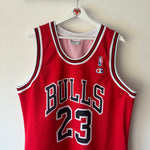 Cargar imagen en el visor de la galería, Chicago Bulls Michael Jordan Champion jersey - XL
