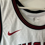 Load image into Gallery viewer, Chicago Bulls Demar Derozan  Nike Jersey - XXXL

