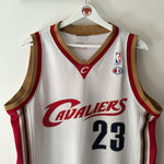 Load image into Gallery viewer, Cleveland Cavaliers Lebron James Champion jersey - Medium
