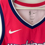 Load image into Gallery viewer, Washington Wizards Kyle Kuzma Nike jersey - Large
