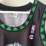 Afbeelding in Gallery-weergave laden, Minnesota Timberwolves Kevin Garnett Champion jersey - Medium
