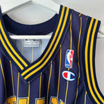 Cargar imagen en el visor de la galería, Indiana Pacers Reggie Miller Champion jersey - Small (Fits medium)
