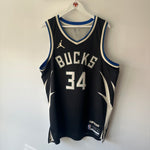 Carregar imagem no visualizador da galeria, Milwaukee Bucks Giannis Antetokounmpo Jordan jersey - XL

