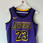 Lade das Bild in den Galerie-Viewer, Los Angeles Lakers Lebron James Nike jersey - Medium
