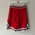 Ladda upp bild till gallerivisning, Chicago Bulls Nike shorts - Youth Medium
