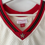 Load image into Gallery viewer, Philadelphia 76ers Allen Iverson Mitchell &amp; Ness jersey - XXL
