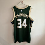 Cargar imagen en el visor de la galería, Milwaukee Bucks Giannis Antetokounmpo Nike swingman  jersey - XL
