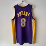 Afbeelding in Gallery-weergave laden, Los Angeles Lakers Kobe Bryant Champion jersey - Medium
