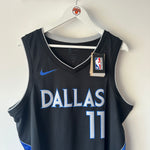 Load image into Gallery viewer, Dallas Mavericks Kyrie Irving Nike jersey - XL
