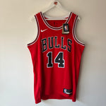 Afbeelding in Gallery-weergave laden, Chicago Bulls Matas Buzelis Nike jersey - Large
