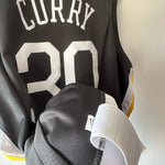 Cargar imagen en el visor de la galería, Golden State Warriors Steph Curry Nike jersey - XL
