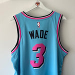 Load image into Gallery viewer, Miami Heat Dwayne Wade Nike jersey - Large
