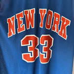 Load image into Gallery viewer, New York Knicks Patrick Ewing Champion jersey - Large

