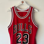 Load image into Gallery viewer, Chicago Bulls Michael Jordan Champion jersey - Small
