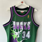 Charger l'image dans la galerie, Milwaukee Bucks Ray Allen Mitchell &amp; Ness jersey - Medium
