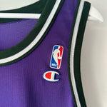 Load image into Gallery viewer, Milwaukee Bucks Glenn Robinson Champion jersey - Medium

