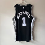 Afbeelding in Gallery-weergave laden, San Antonio Spurs Victor Wembanyama Nike jersey - XL
