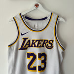 Lade das Bild in den Galerie-Viewer, Los Angeles Lakers Lebron James Nike jersey - Medium
