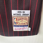 Load image into Gallery viewer, Chicago Bulls Chicago Bulls Mitchell &amp; Ness authentic jersey - XL

