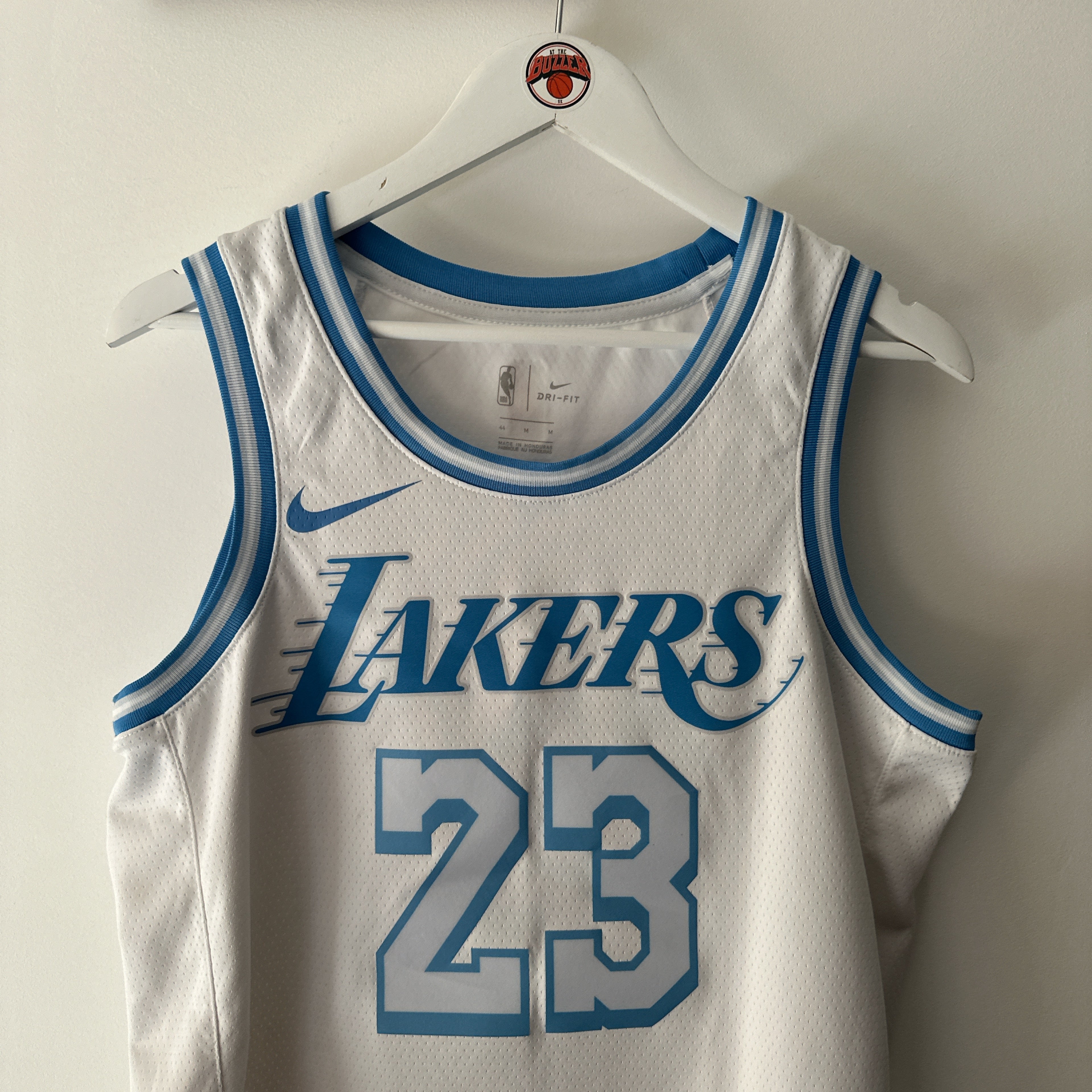 Los Angeles Lakers Lebron James Nike jersey - Medium