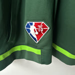 Load image into Gallery viewer, Milwaukee Bucks Nike bench jacket - XXL
