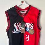 Carregar imagem no visualizador da galeria, Philadelphia 76ers Allen Iverson Mitchell &amp; Ness jersey - Medium
