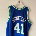 Load image into Gallery viewer, Dallas Mavericks Dirk Nowitzki Mitchell &amp; Ness jersey - XL

