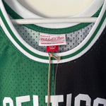 Carregar imagem no visualizador da galeria, Boston Celtics Larry Bird Mitchell &amp; Ness jersey - Large
