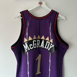 Cargar imagen en el visor de la galería, Toronto Raptors Tracy Mcgrady Mitchell &amp; Ness jersey - Large
