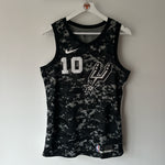 Load image into Gallery viewer, San Antonio Spurs Demar Derozan Nike jersey - Medium

