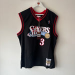 Load image into Gallery viewer, Philadelphia 76ers Allen Iverson Mitchell &amp; Ness jersey - Large
