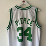 Cargar imagen en el visor de la galería, Boston Celtics Paul Pierce Champion jersey - XL (Fits Large)
