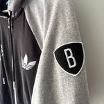 Afbeelding in Gallery-weergave laden, Brooklyn Nets Adidas jacket - Youth Small
