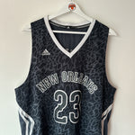 Carregar imagem no visualizador da galeria, New Orleans Pelicans Anthony Davis Adidas jersey - Large
